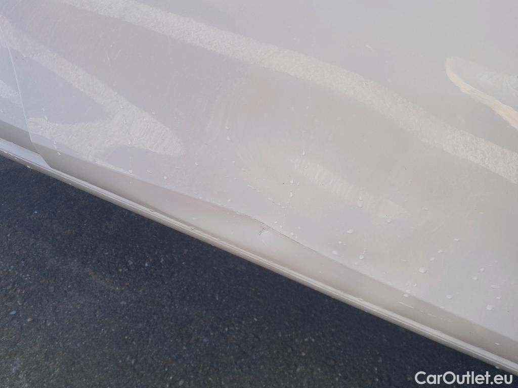  Volkswagen  Golf  VOLKSWAGEN / 2020 / 5P / berlina con portón 2.0 TDI 85kW (115CV) #5