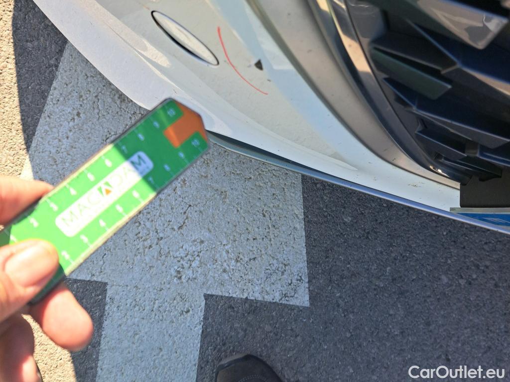  Hyundai   Ioniq HYUNDAI / 2019 / 5P / berlina con portón 1.6 GDI PHEV Klass DCT #29