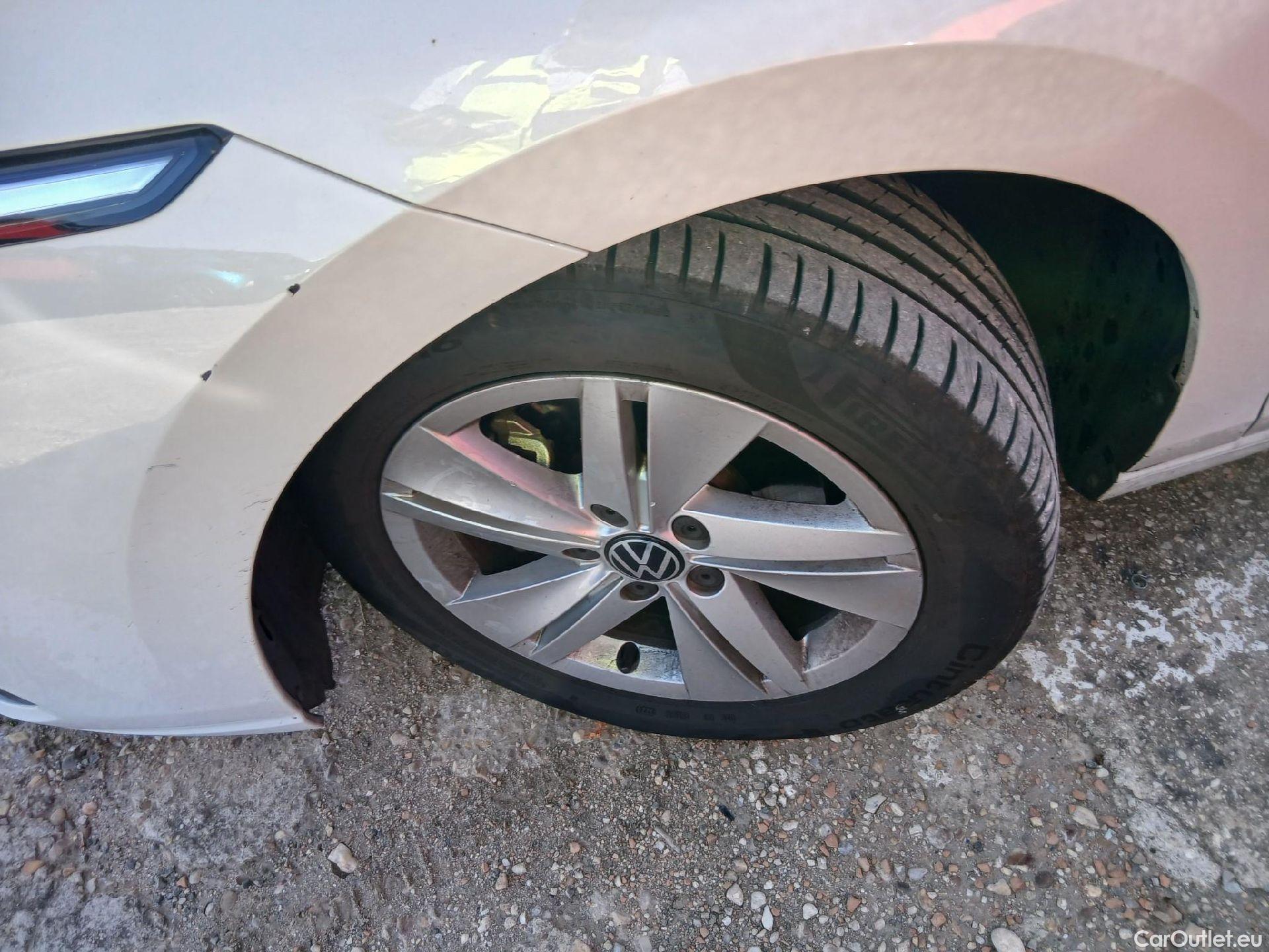  Volkswagen  Golf  VOLKSWAGEN / 2020 / 5P / berlina con portón Life 1.0 eTSI 81kW (110CV) DSG #5