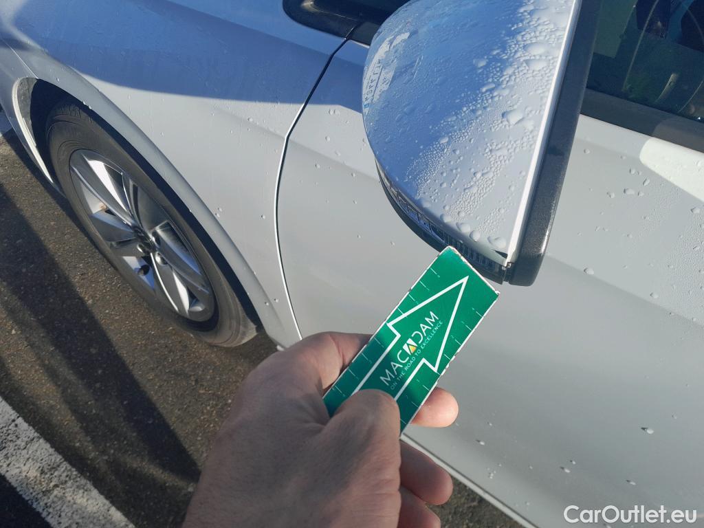  Volkswagen  Golf  VOLKSWAGEN / 2020 / 5P / berlina con portón 2.0 TDI 85kW (115CV) #26