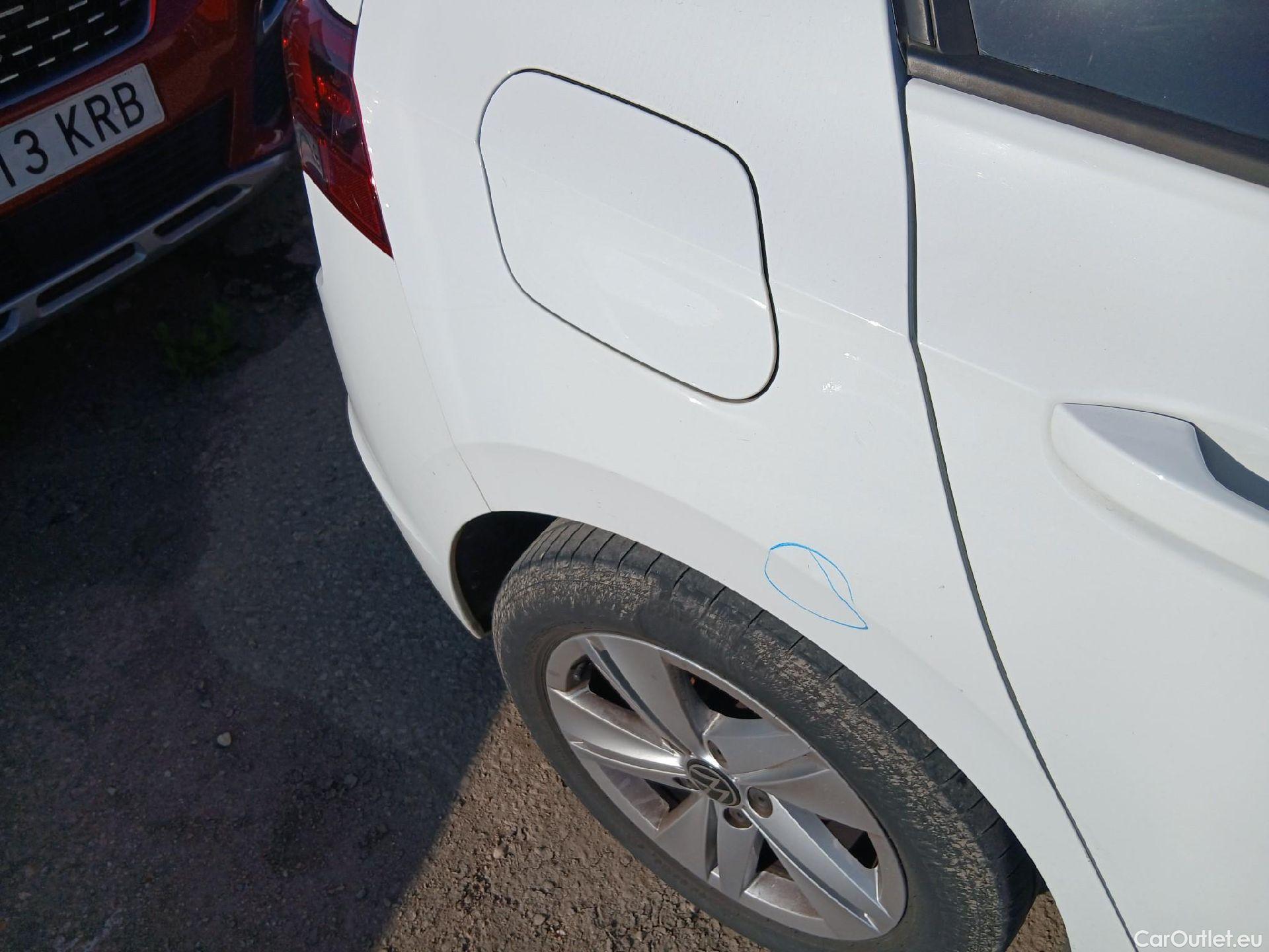  Volkswagen  Golf  VOLKSWAGEN / 2020 / 5P / berlina con portón Life 1.0 eTSI 81kW (110CV) DSG #17