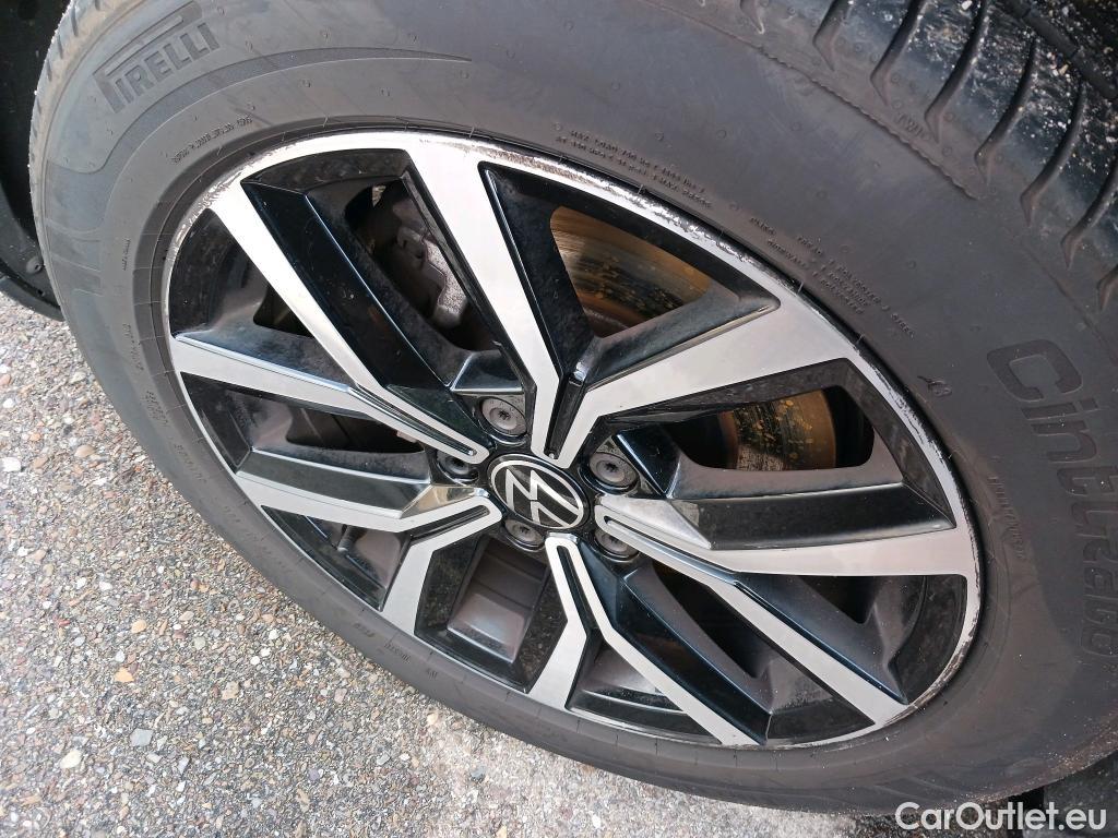  Volkswagen  Passat VOLKSWAGEN  / 2019 / 5P / familiar Variant Executive 2.0 TDI 110kW DSG #13