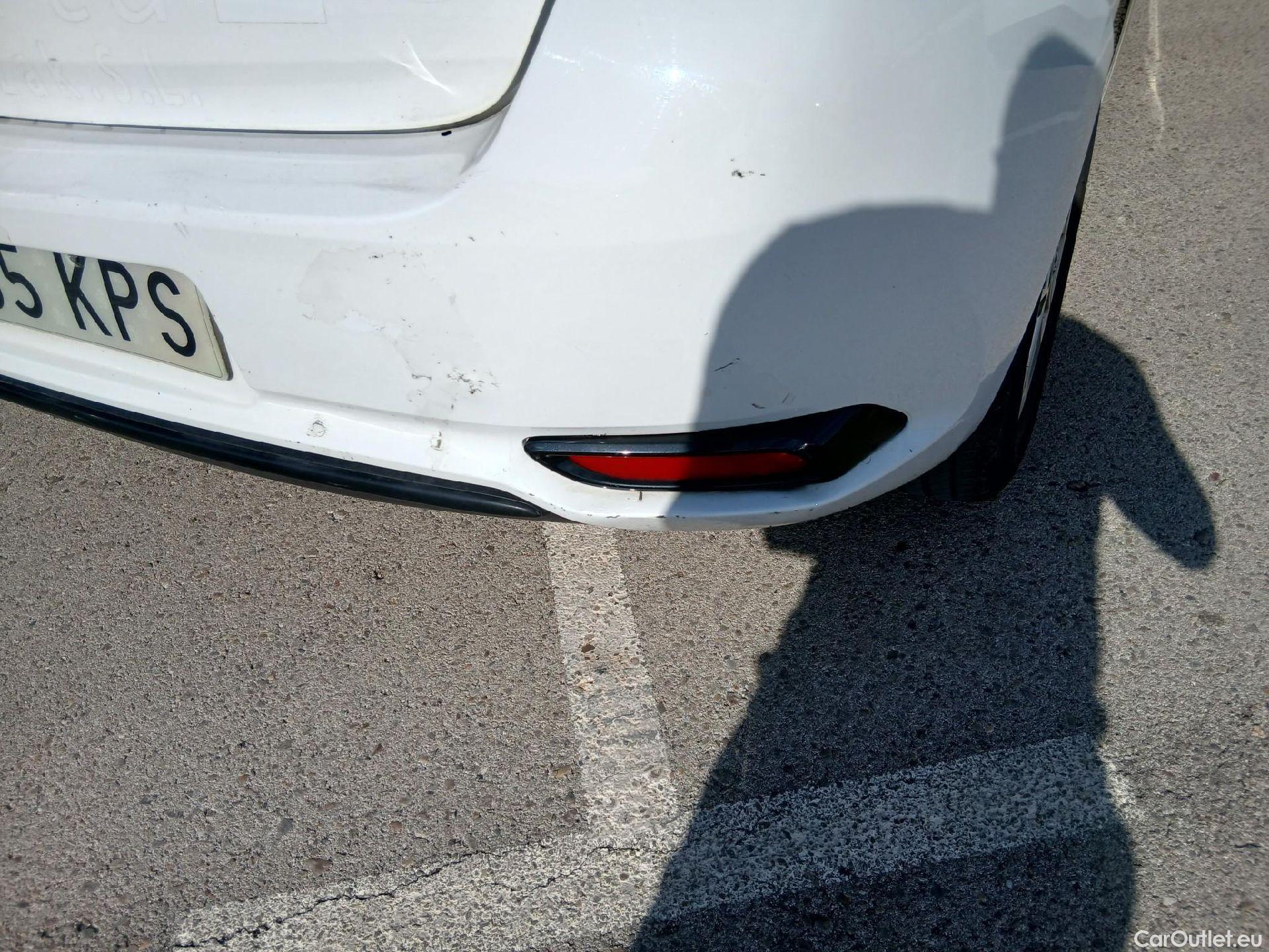  Toyota  Auris TOYOTA  / 2015 / 5P / berlina con portón 1.8 140H Hybrid Business #35