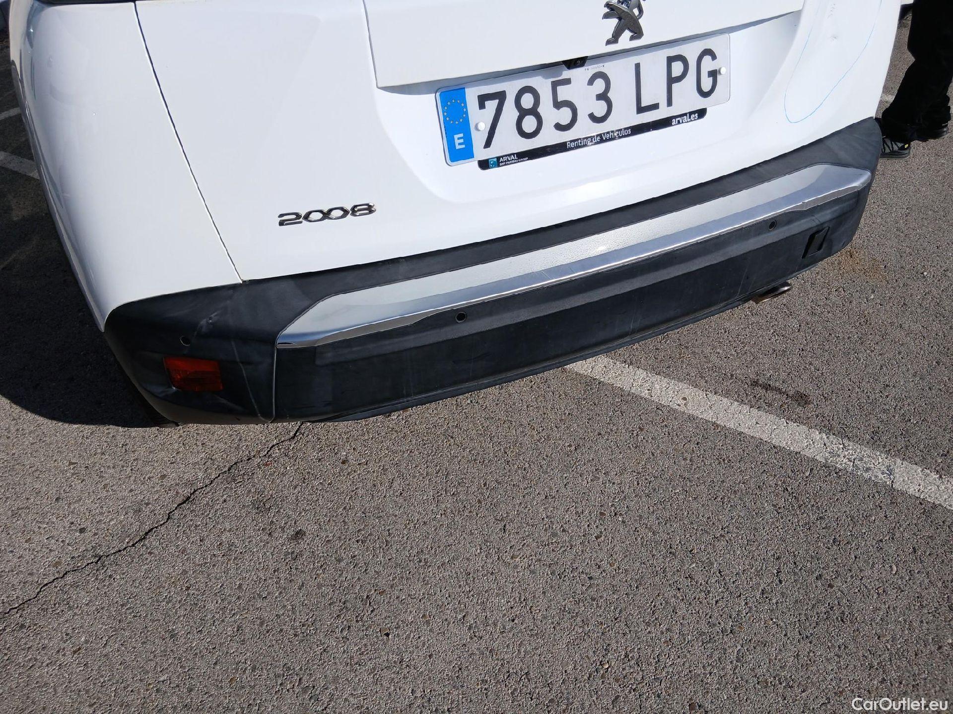  Peugeot  2008 PEUGEOT  / 2019 / 5P / todoterreno Allure Pack BlueHDI 81kW (110CV) (AC) #21