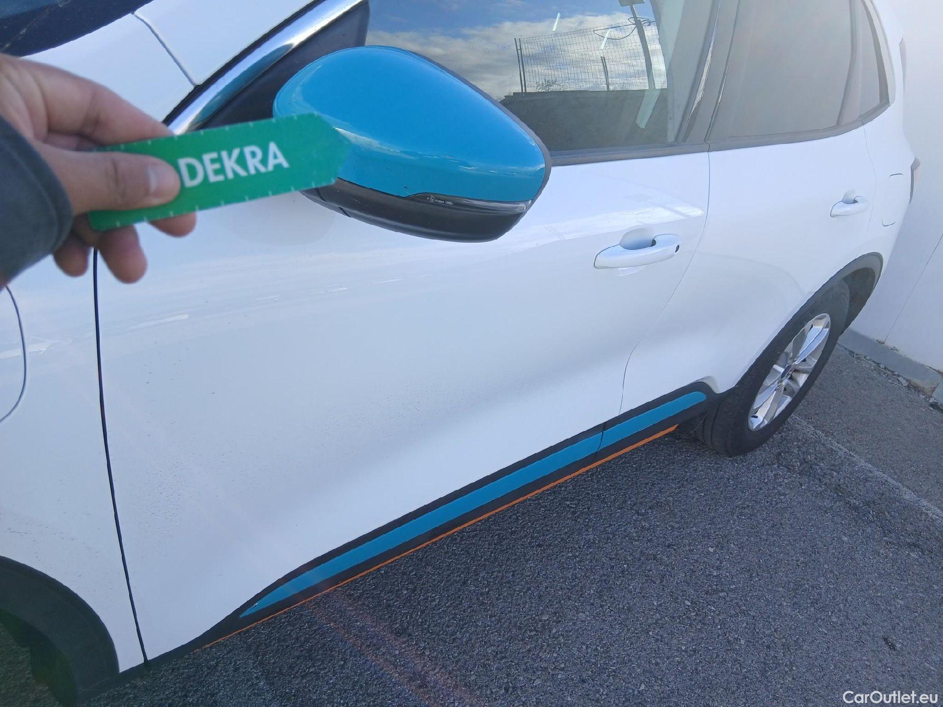  Ford  Kuga FORD  / 2019 / 5P / todoterreno Titanium 2.5 Duratec PHEV 165kW Auto #14