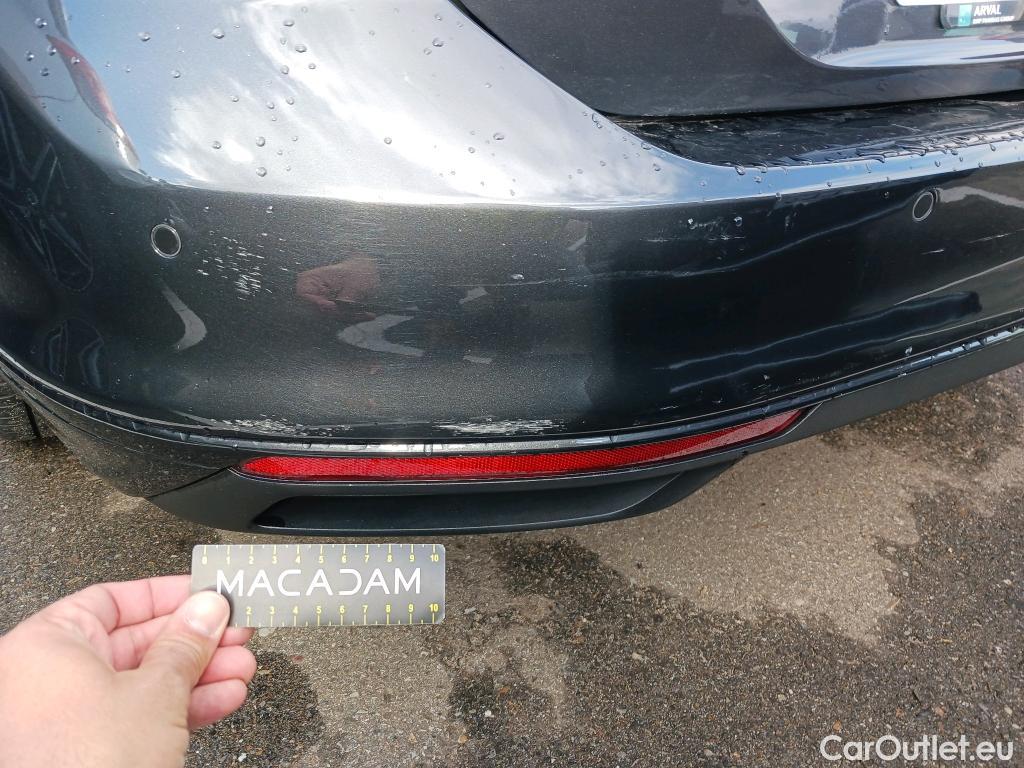  Volkswagen  Passat VOLKSWAGEN  / 2019 / 5P / familiar Variant Executive 2.0 TDI 110kW DSG #37