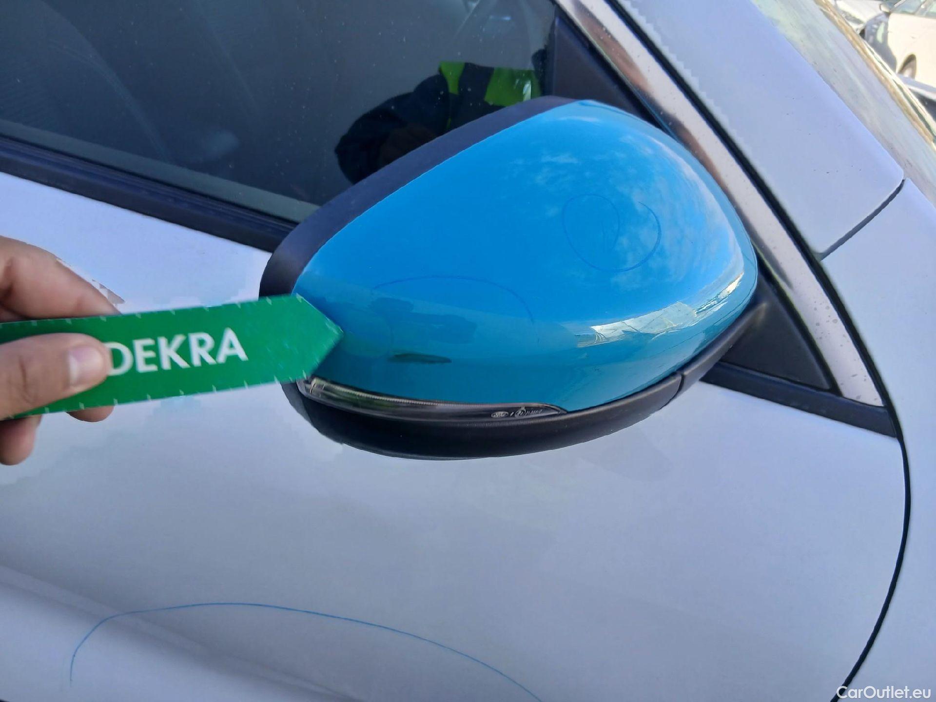  Ford  Kuga FORD  / 2019 / 5P / todoterreno Titanium 2.5 Duratec PHEV 165kW Auto #23