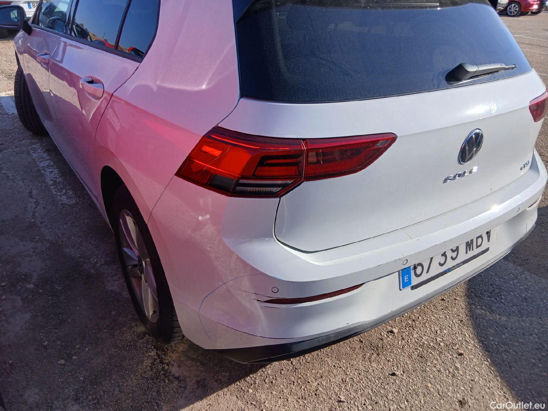  Volkswagen  Golf  VOLKSWAGEN / 2020 / 5P / berlina con portón Life 1.0 eTSI 81kW (110CV) DSG #15