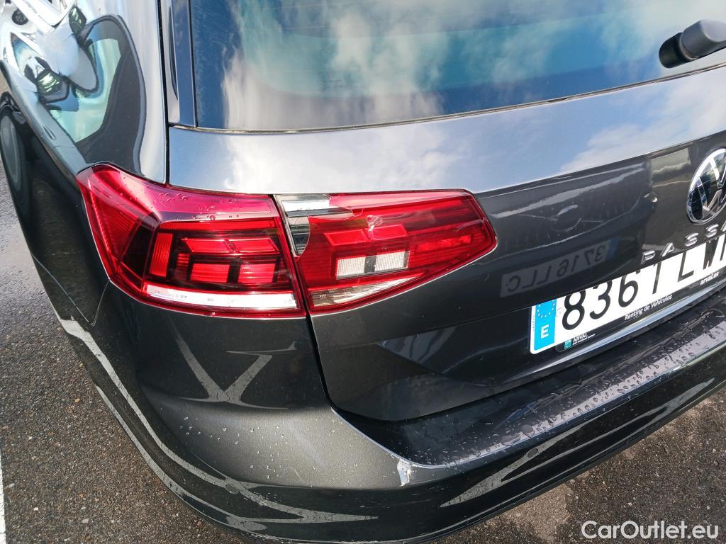  Volkswagen  Passat VOLKSWAGEN  / 2019 / 5P / familiar Variant Executive 2.0 TDI 110kW DSG #5
