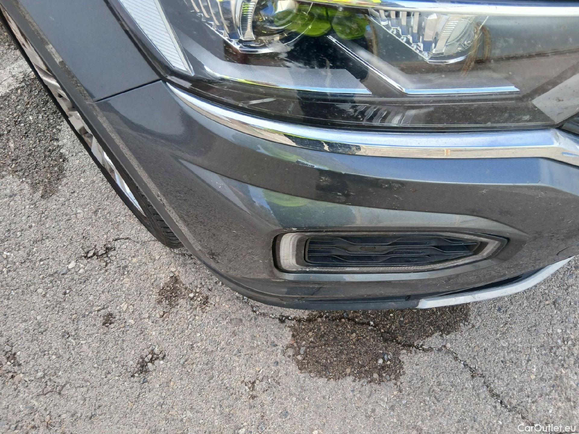  Volkswagen  T-ROC VOLKSWAGEN  / 2017 / 5P / todoterreno Advance 1.0 TSI 81kW (110CV) #1