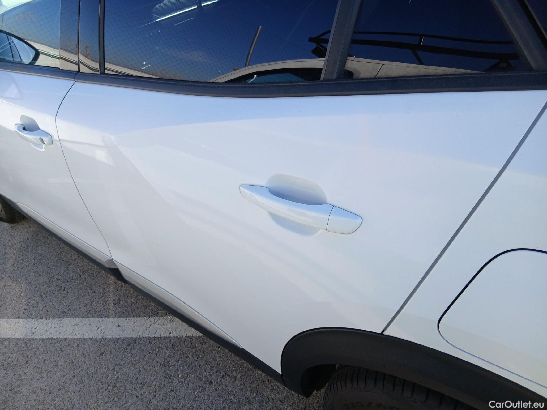  Peugeot  2008 PEUGEOT  / 2019 / 5P / todoterreno Allure Pack BlueHDI 81kW (110CV) (AC) #15