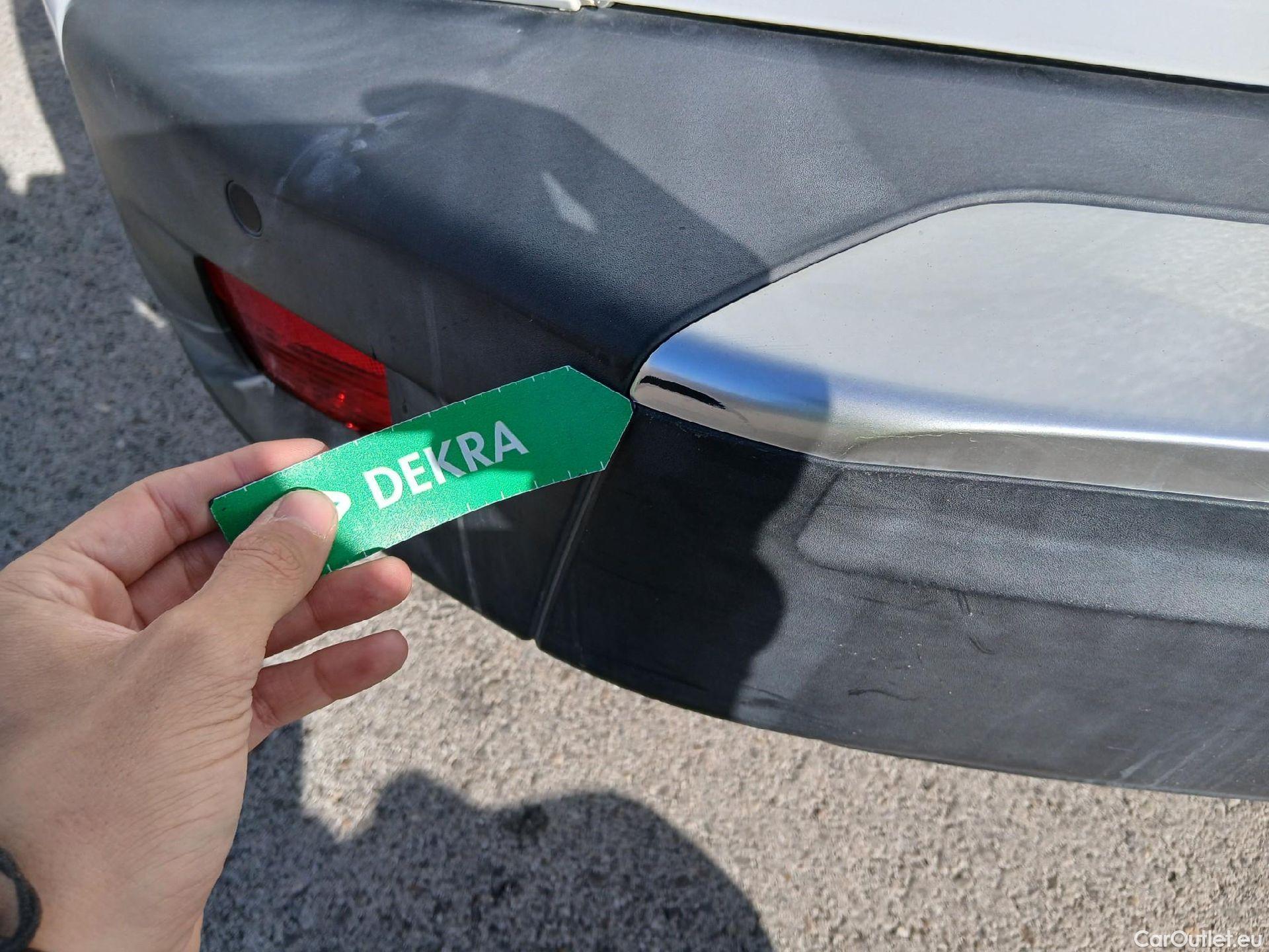  Peugeot  2008 PEUGEOT  / 2019 / 5P / todoterreno Allure Pack BlueHDI 81kW (110CV) (AC) #24