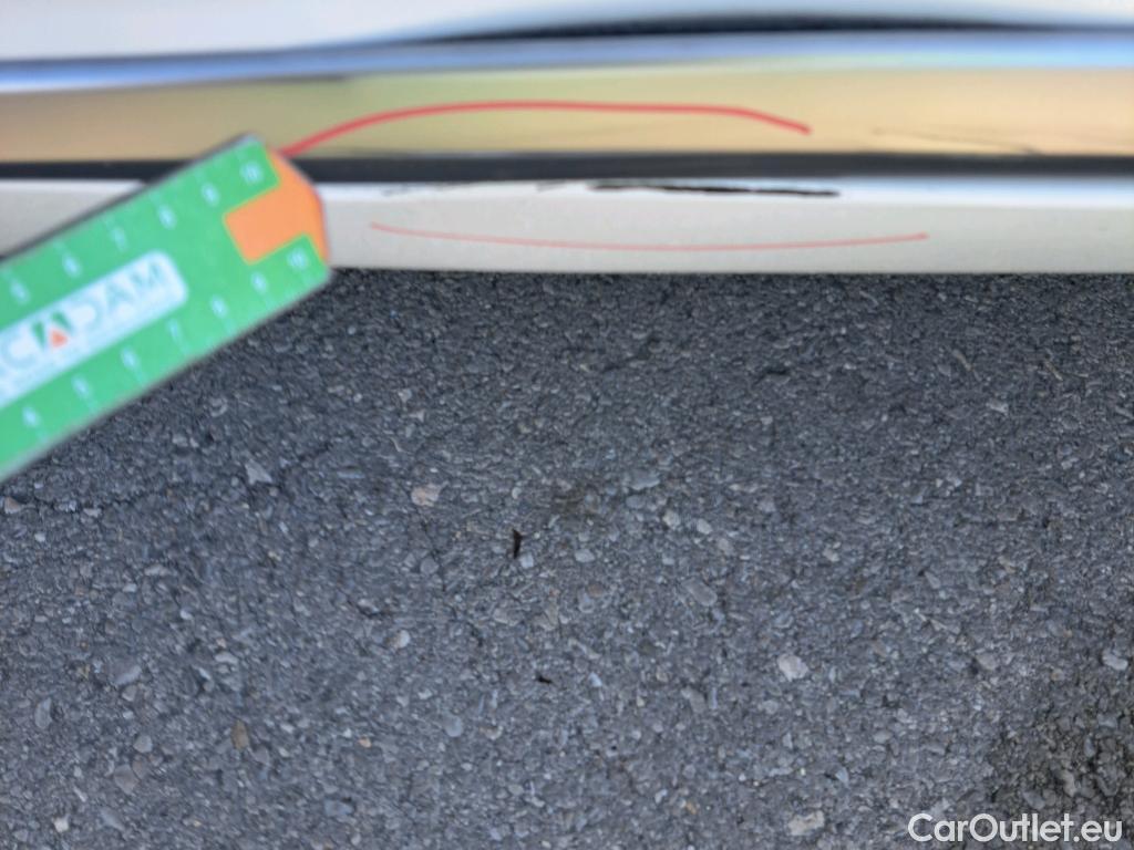  Hyundai   Ioniq HYUNDAI / 2019 / 5P / berlina con portón 1.6 GDI PHEV Klass DCT #40