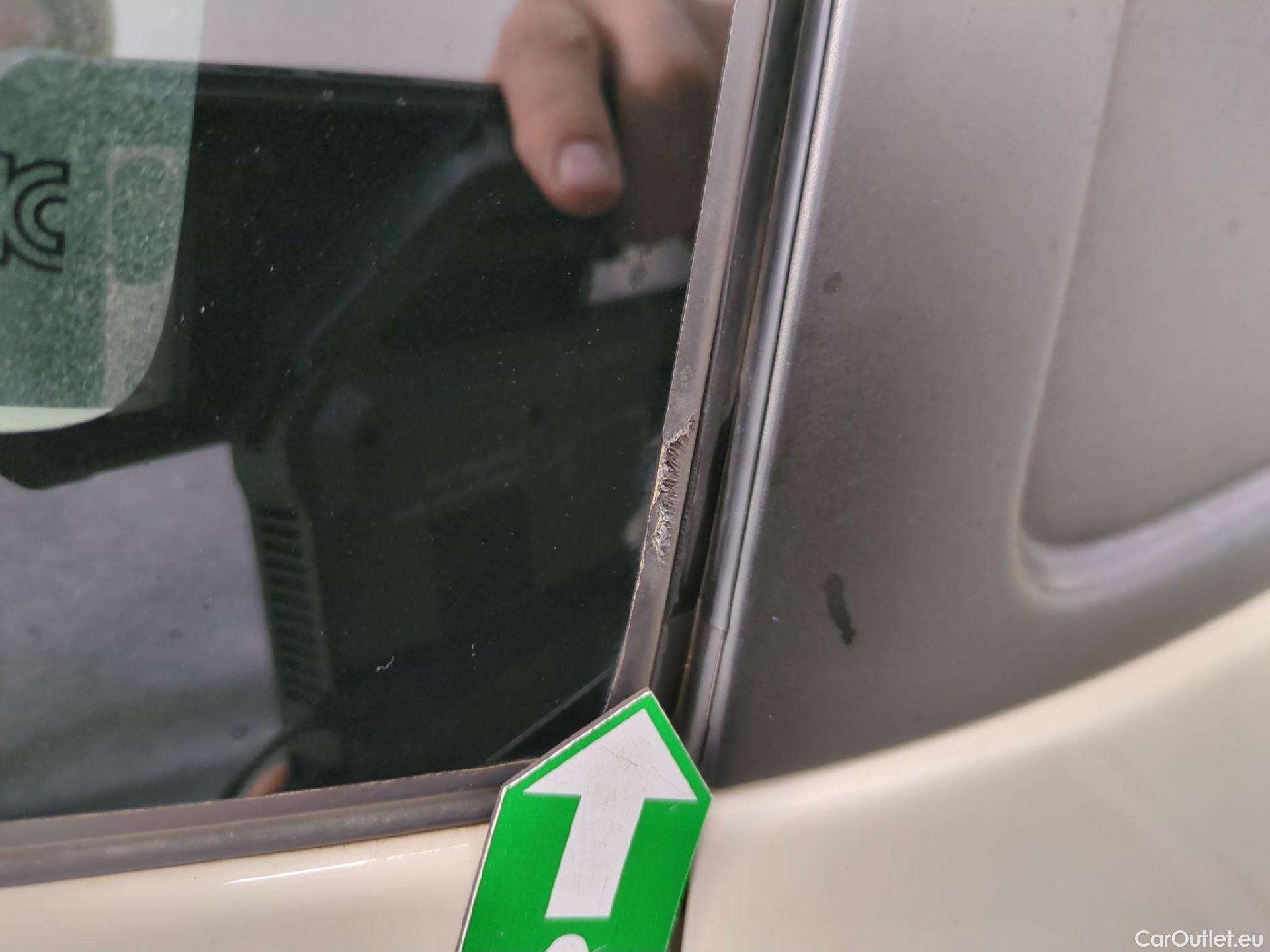  Renault  Captur  5p Crossover Business dCi 90 / TRANSFO VP/VF #32