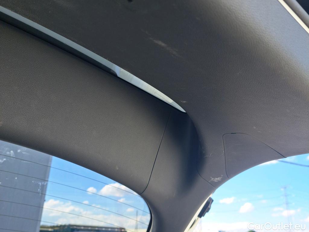  Hyundai   Ioniq HYUNDAI / 2019 / 5P / berlina con portón 1.6 GDI PHEV Klass DCT #19