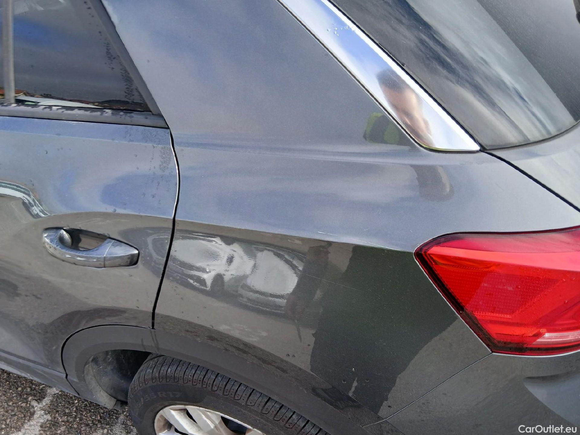  Volkswagen  T-ROC VOLKSWAGEN  / 2017 / 5P / todoterreno Advance 1.0 TSI 81kW (110CV) #11