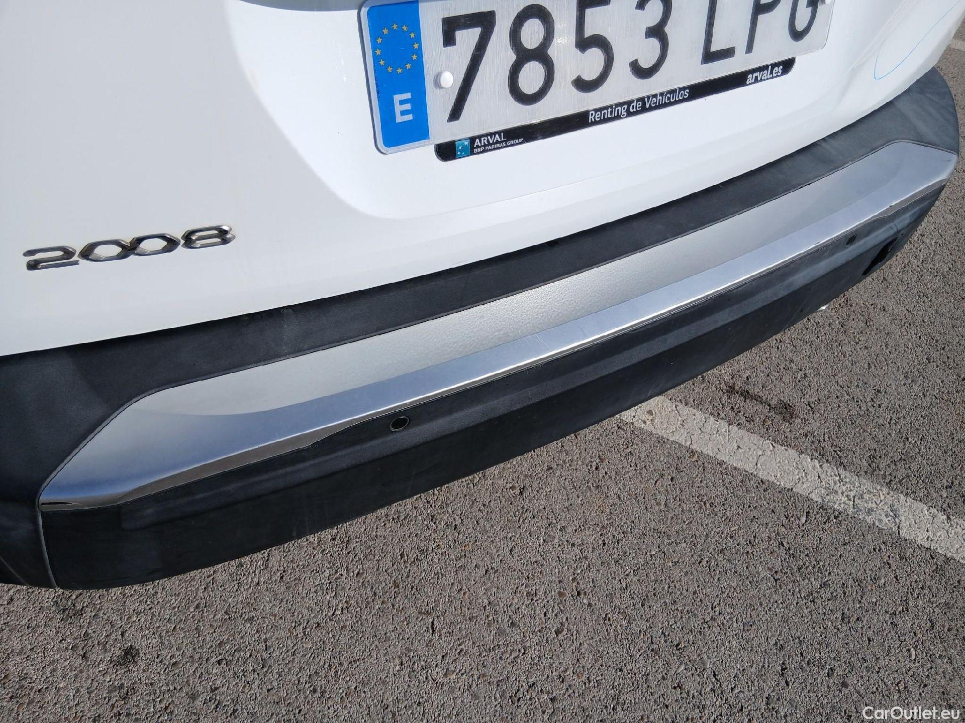  Peugeot  2008 PEUGEOT  / 2019 / 5P / todoterreno Allure Pack BlueHDI 81kW (110CV) (AC) #23