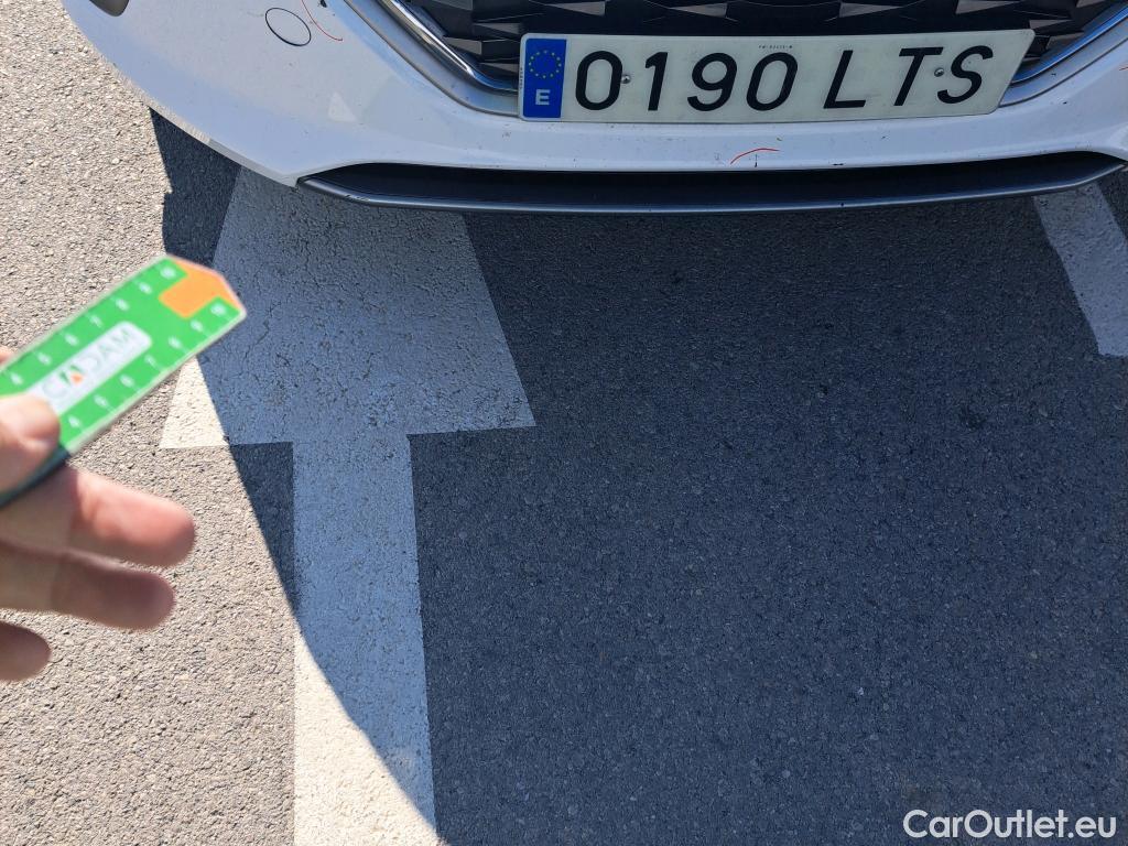  Hyundai   Ioniq HYUNDAI / 2019 / 5P / berlina con portón 1.6 GDI PHEV Klass DCT #33