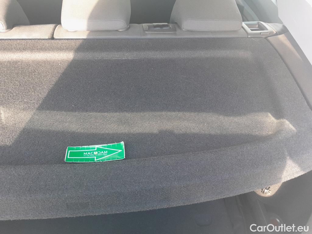  Volkswagen  Golf  VOLKSWAGEN / 2020 / 5P / berlina con portón 2.0 TDI 85kW (115CV) #11