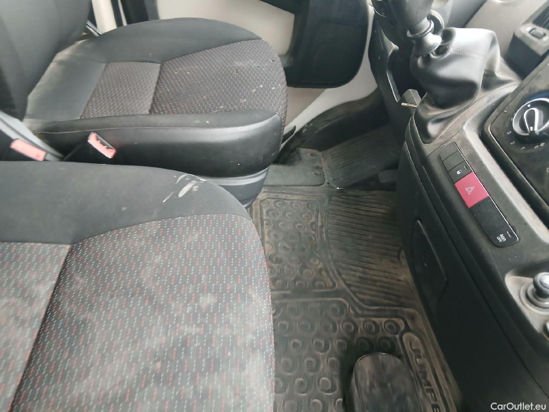  Citroen  Jumper CITROEN  / 2014 / 4P / furgón BlueHDi 96KW (130CV) Furgón 35L2H2 #22