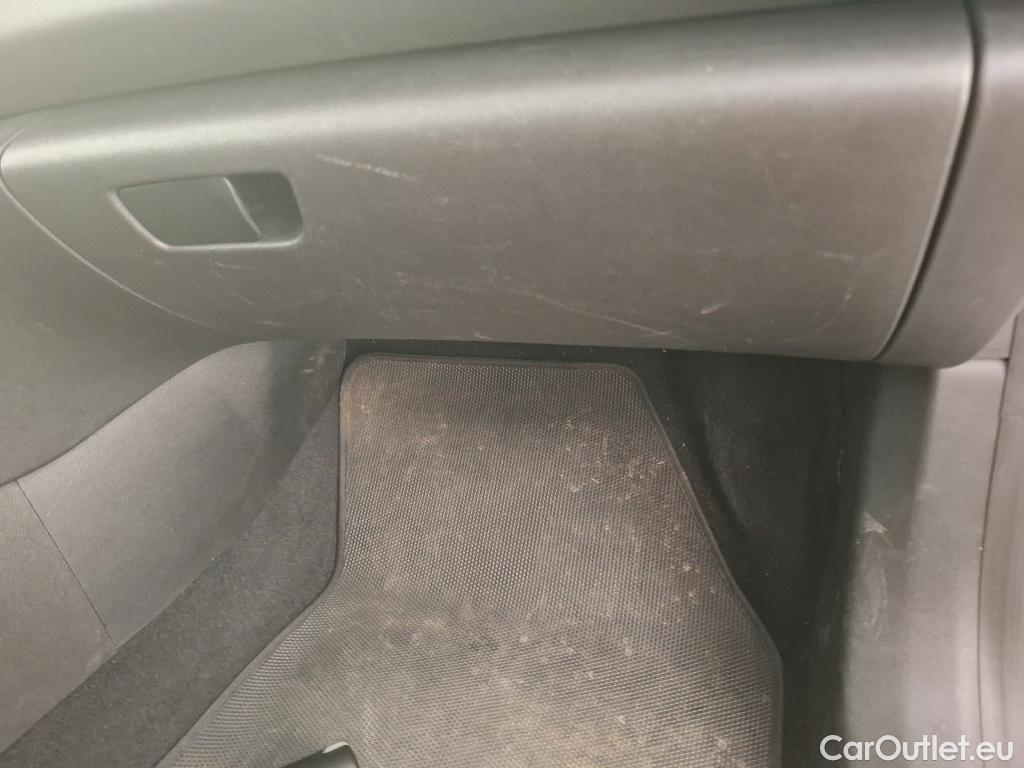  Renault  Megane  IV Berline 5pt. Société Air 1.5 dCi 90CV BVM6 E6 #63