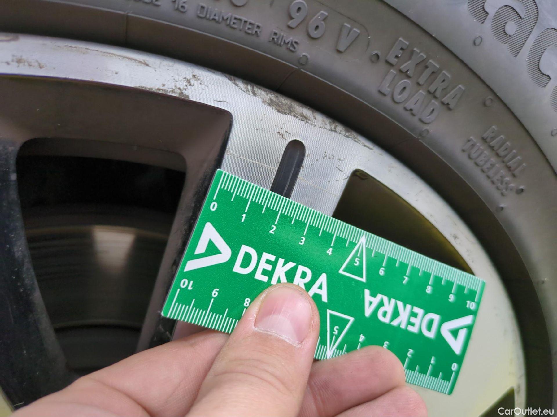  Renault  Captur  5p Crossover Business dCi 90 / TRANSFO VP/VF #18