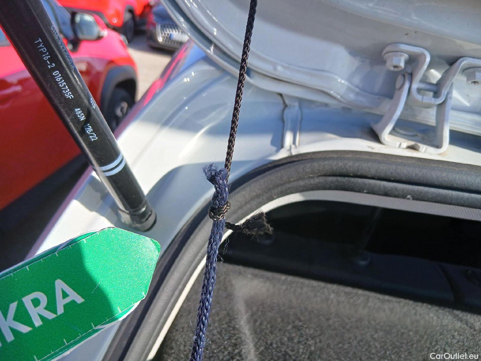  Volkswagen  Golf  VOLKSWAGEN / 2020 / 5P / berlina con portón Life 1.0 eTSI 81kW (110CV) DSG #2