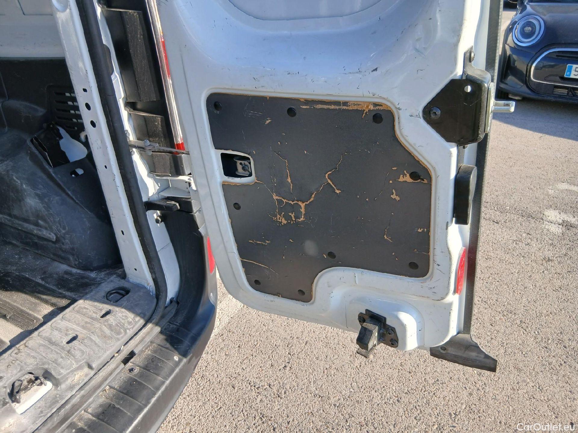  Nissan  NV200 NISSAN NV250 / 2019 / 4P / furgón 2pl 1.5dCi 70 kW (95 CV) L2H1 COMFORT #19