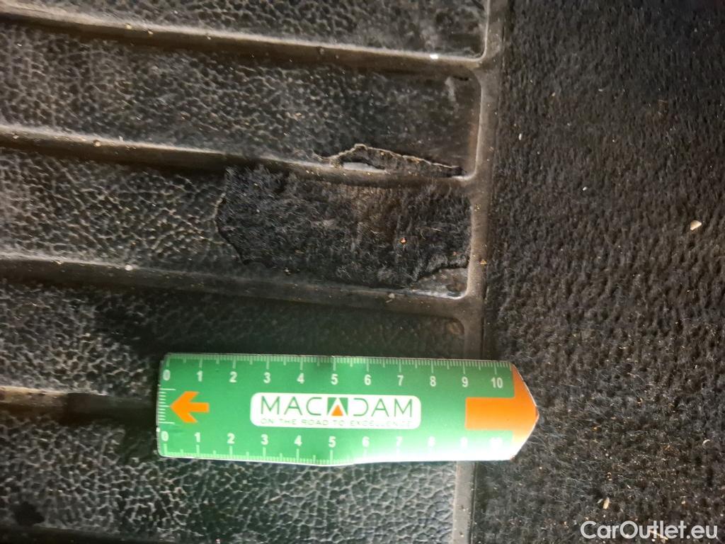  Renault  Megane RENAULT Mégane Société / 2020 / 5P / Berline / VU Air Nav 2P Blue dCi 115 -21B #21