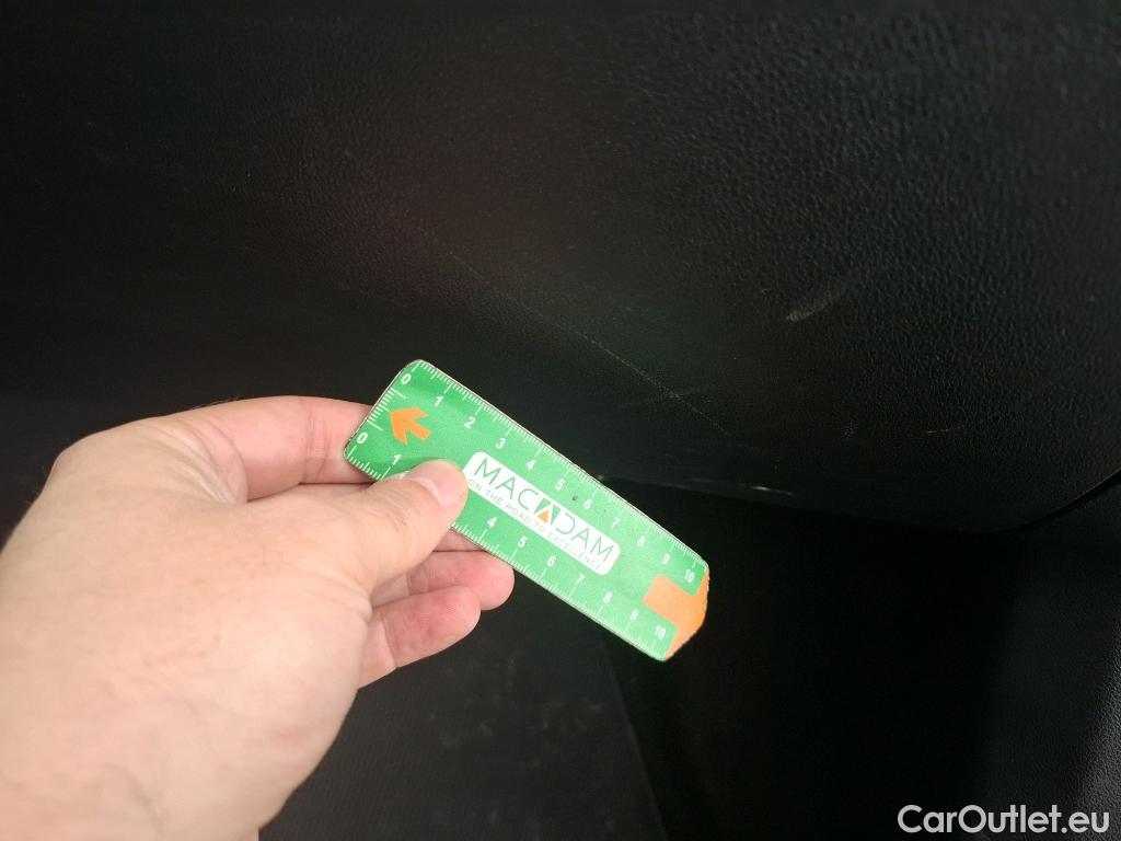  Renault  Megane  IV Berline 5pt. Société Air 1.5 dCi 90CV BVM6 E6 #64