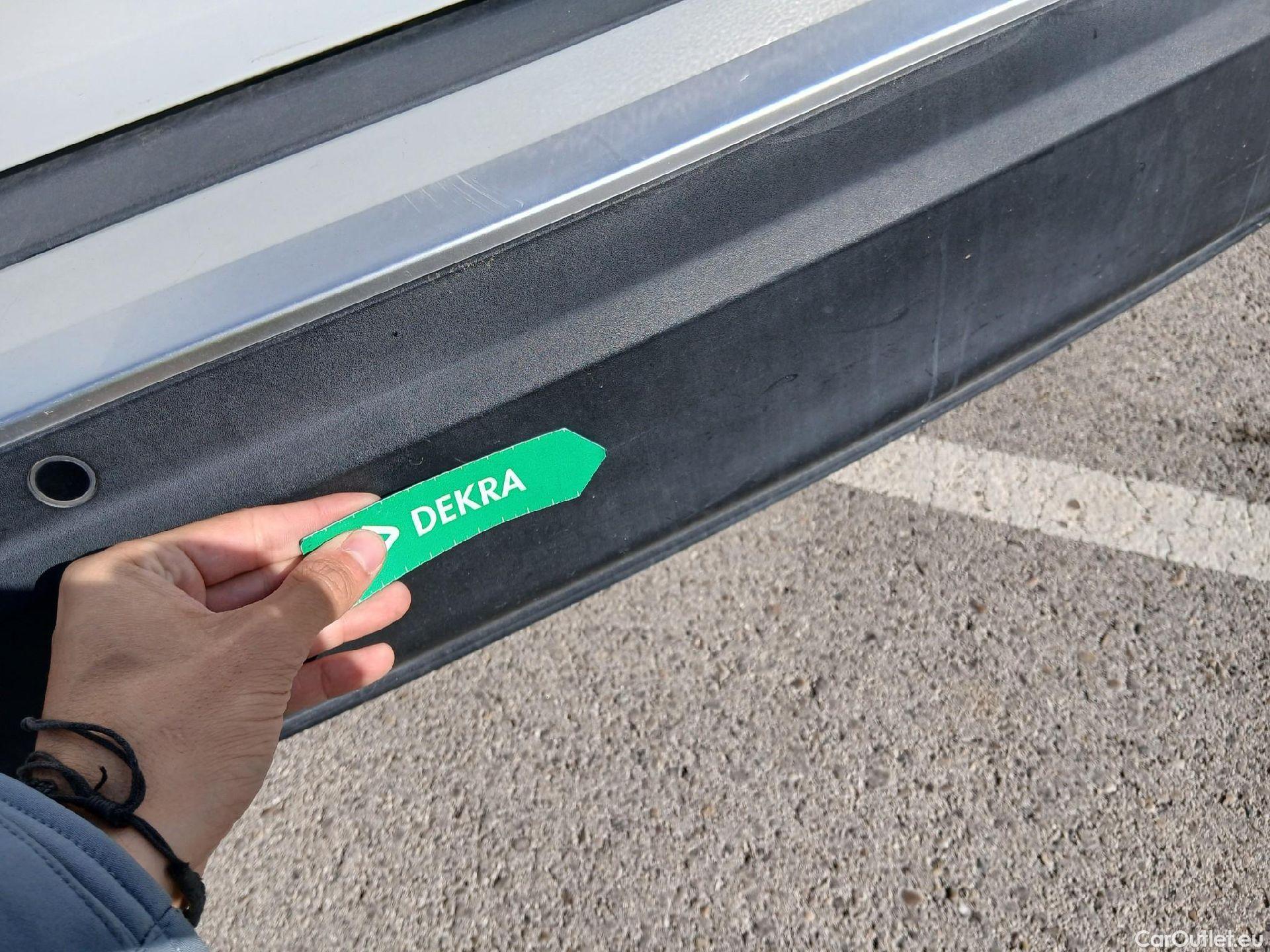  Peugeot  2008 PEUGEOT  / 2019 / 5P / todoterreno Allure Pack BlueHDI 81kW (110CV) (AC) #22