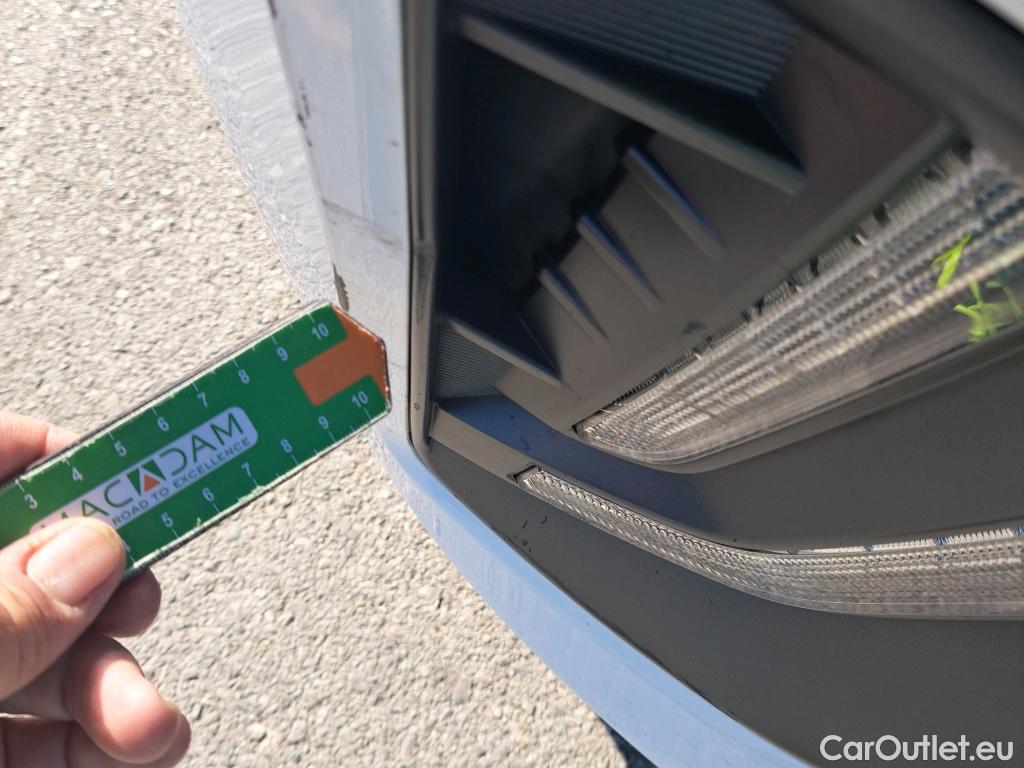  Hyundai   Ioniq HYUNDAI / 2019 / 5P / berlina con portón 1.6 GDI PHEV Klass DCT #38