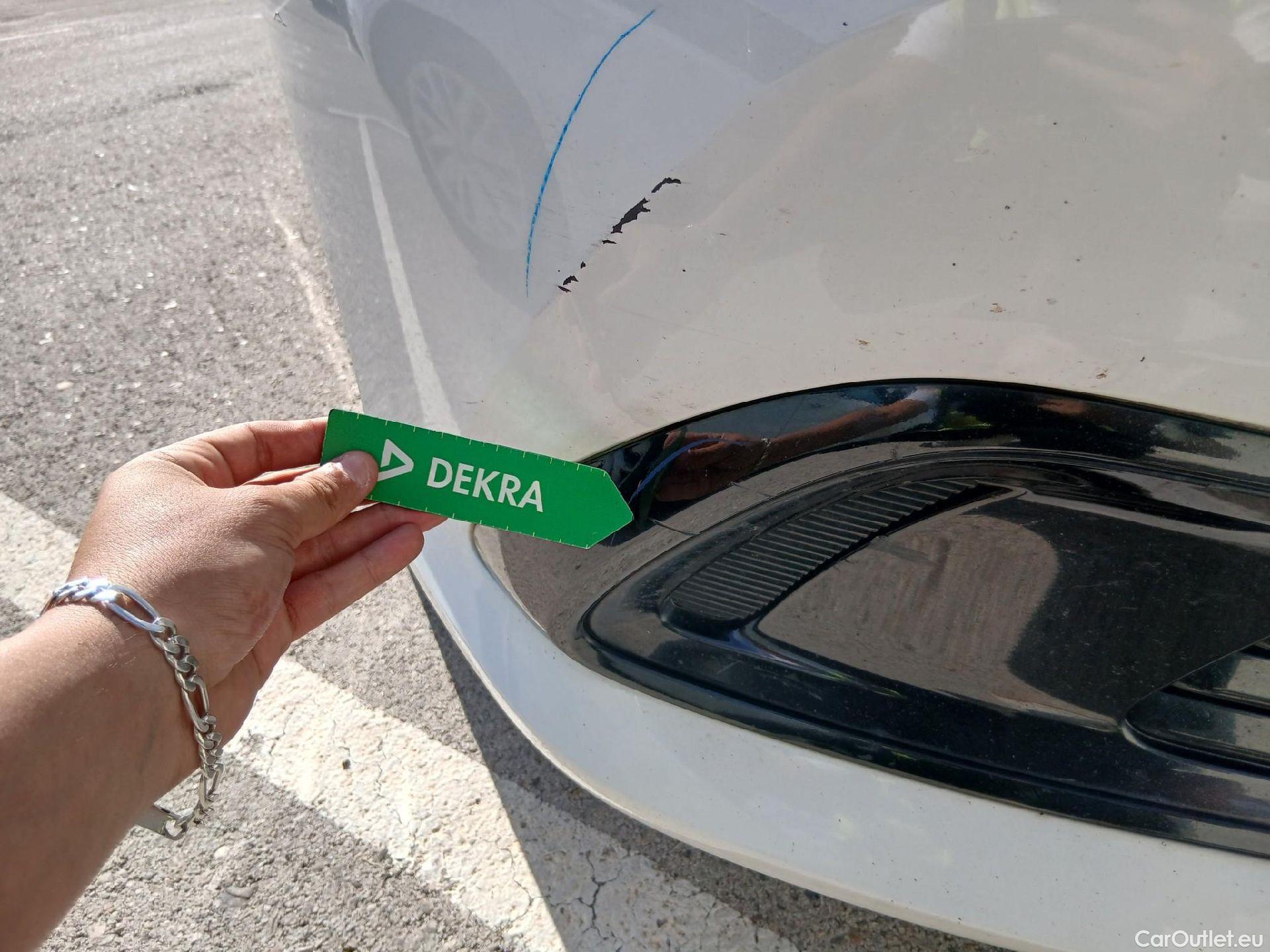  Toyota  Auris TOYOTA  / 2015 / 5P / berlina con portón 1.8 140H Hybrid Business #13