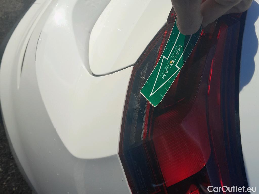  Volkswagen  Golf  VOLKSWAGEN / 2020 / 5P / berlina con portón 2.0 TDI 85kW (115CV) #2