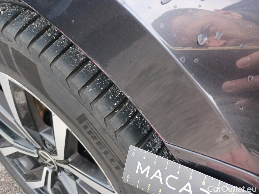  Volkswagen  Passat VOLKSWAGEN  / 2019 / 5P / familiar Variant Executive 2.0 TDI 110kW DSG #31