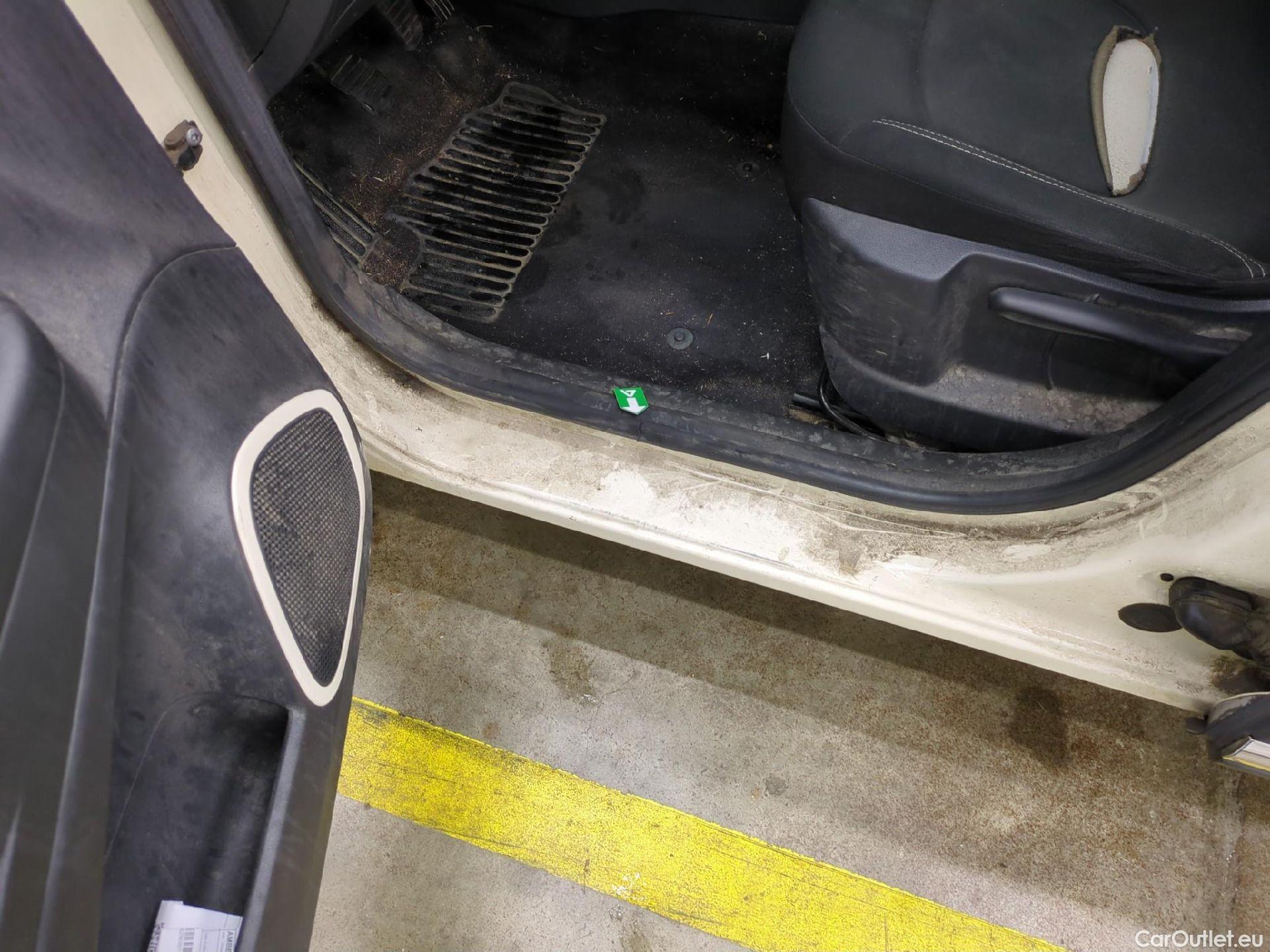  Renault  Captur  5p Crossover Business dCi 90 / TRANSFO VP/VF #11