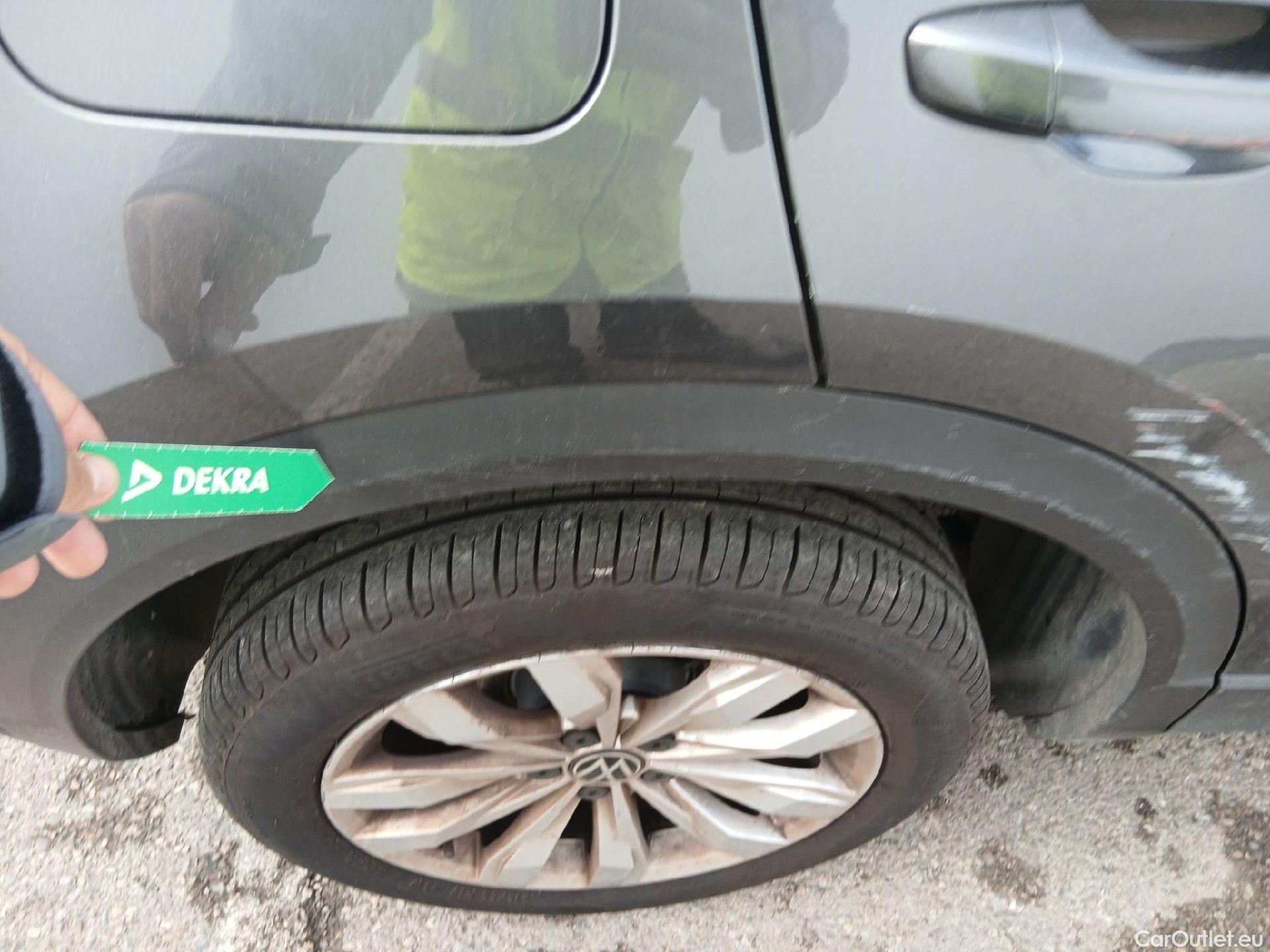  Volkswagen  T-ROC VOLKSWAGEN  / 2017 / 5P / todoterreno Advance 1.0 TSI 81kW (110CV) #21