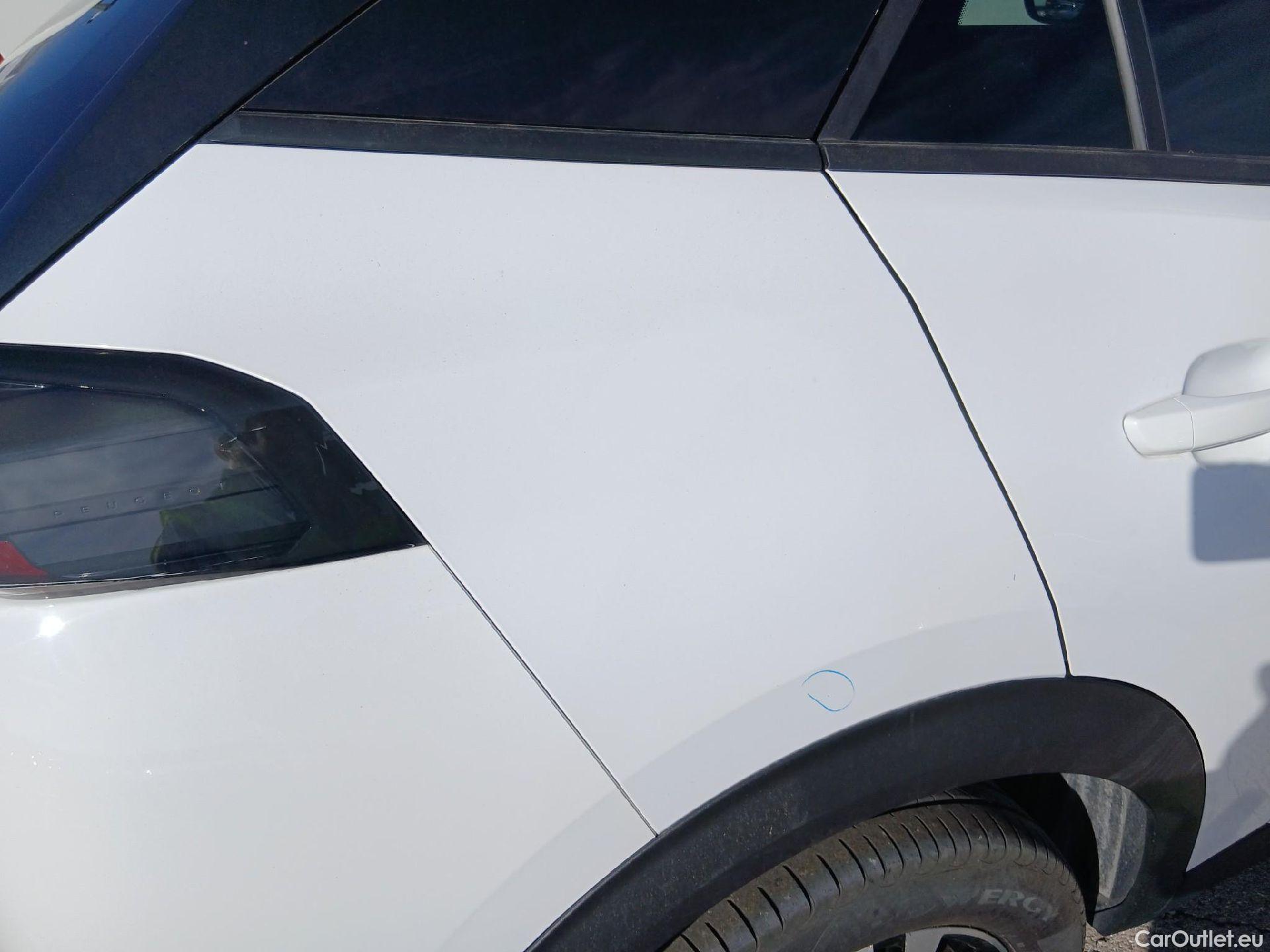  Peugeot  2008 PEUGEOT  / 2019 / 5P / todoterreno Allure Pack BlueHDI 81kW (110CV) (AC) #26