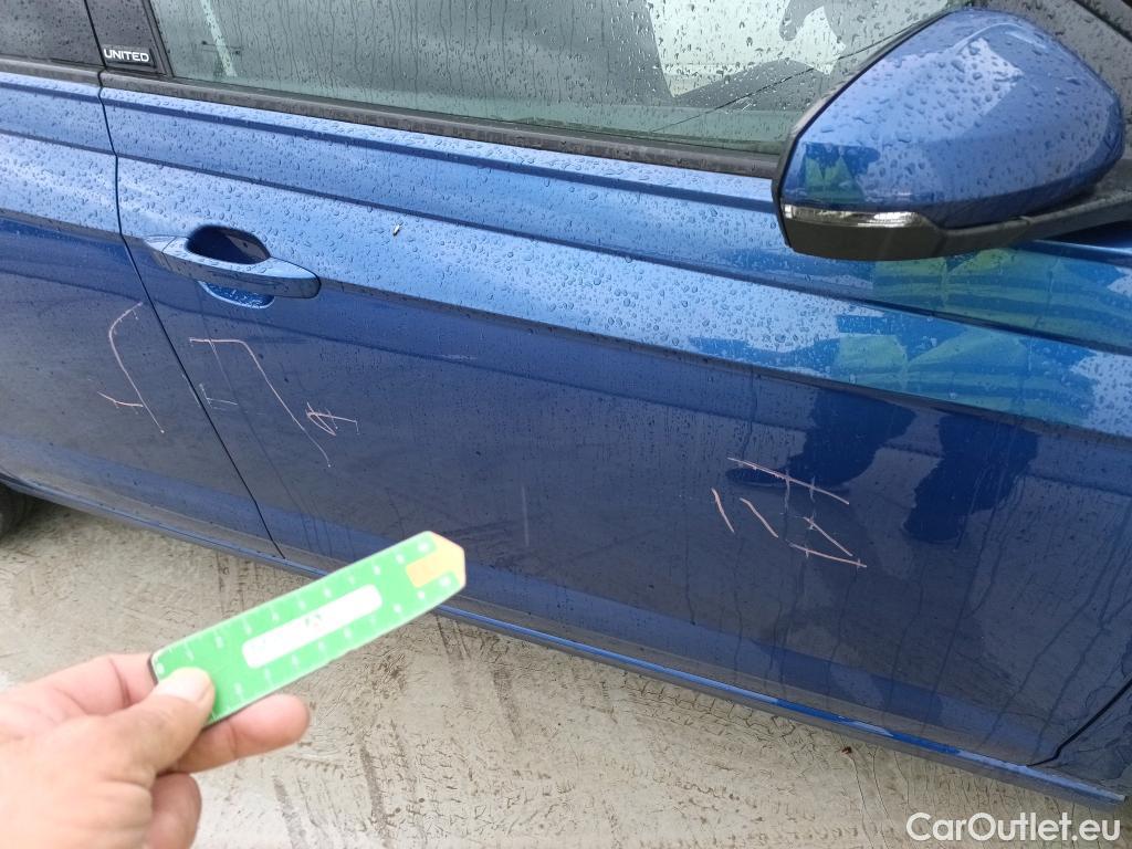  Volkswagen  Polo VOLKSWAGEN  / 2017 / 5P / berlina con portón United 1.0 TSI 81kW (110CV)(SP) #7