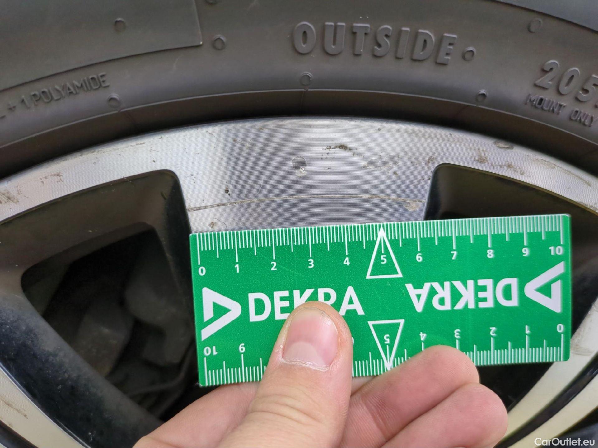  Renault  Captur  5p Crossover Business dCi 90 / TRANSFO VP/VF #17