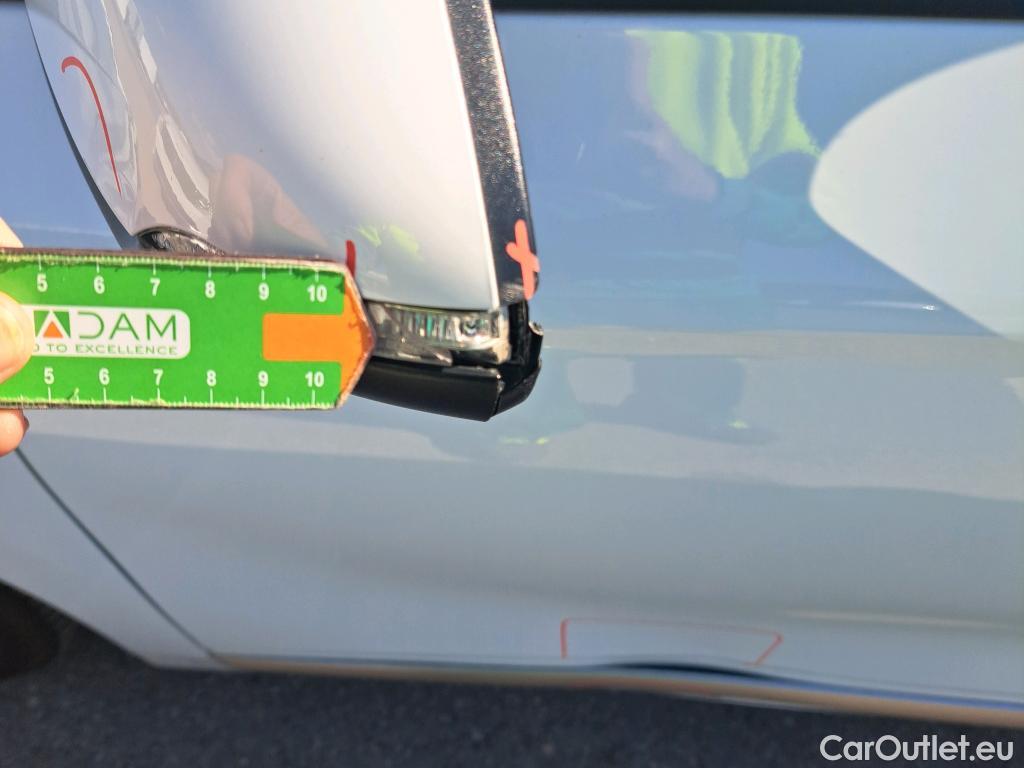  Hyundai   Ioniq HYUNDAI / 2019 / 5P / berlina con portón 1.6 GDI PHEV Klass DCT #5