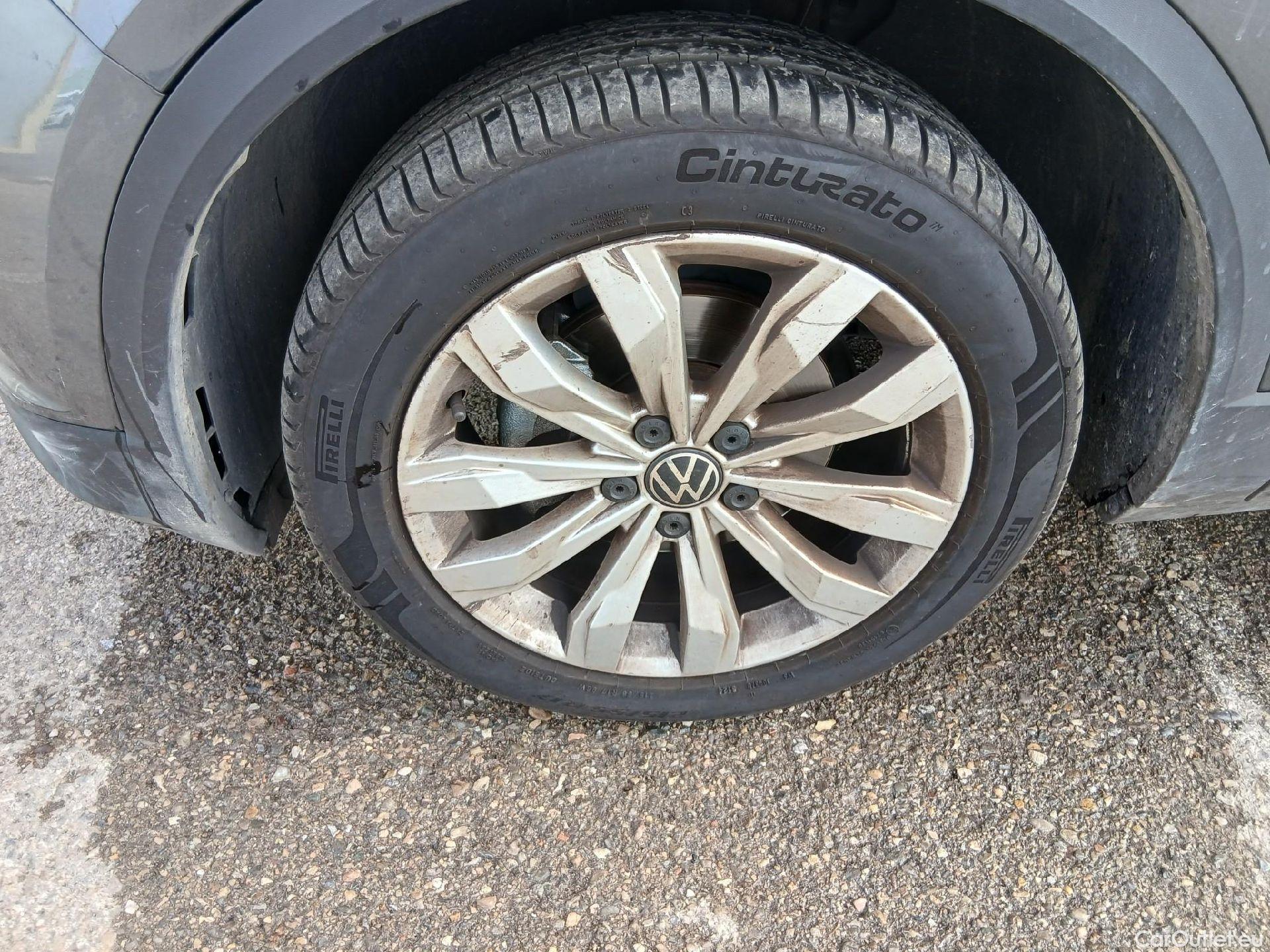  Volkswagen  T-ROC VOLKSWAGEN  / 2017 / 5P / todoterreno Advance 1.0 TSI 81kW (110CV) #6