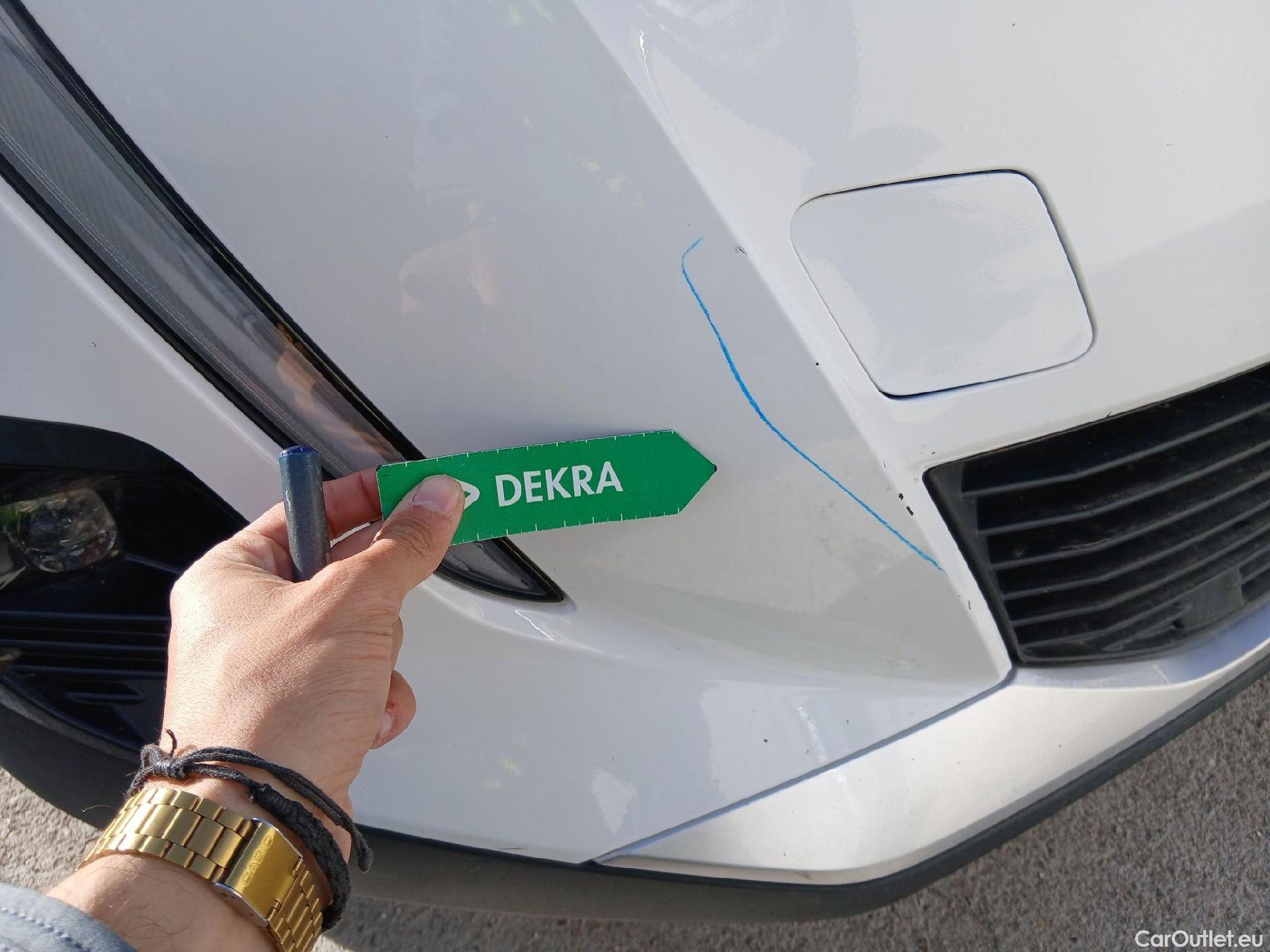  Peugeot  2008 PEUGEOT  / 2019 / 5P / todoterreno Allure Pack BlueHDI 81kW (110CV) (AC) #6