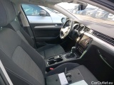 Volkswagen  Passat VOLKSWAGEN  / 2019 / 5P / familiar Variant Executive 2.0 TDI 110kW DSG #6