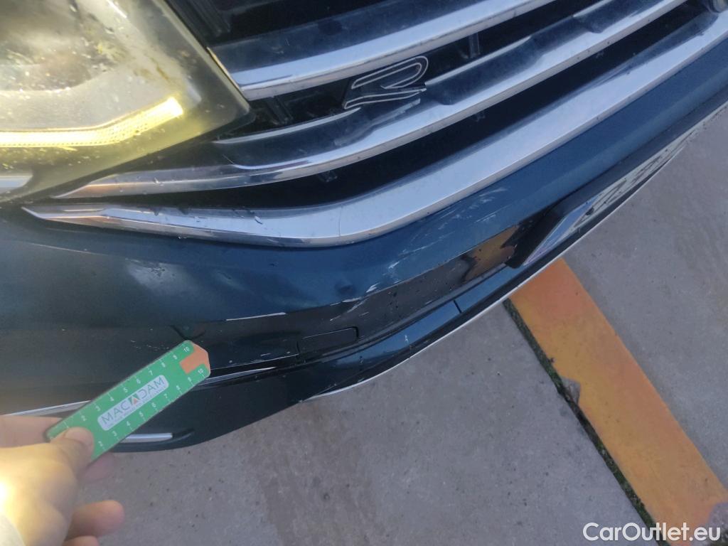  Volkswagen  Tiguan VOLKSWAGEN  / 2020 / 5P / todoterreno R-Line 2.0 TDI 110kW (150CV) DSG #9