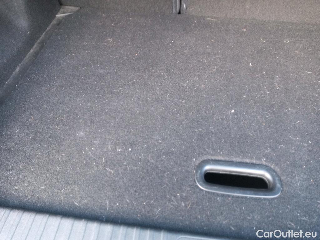  Renault  Captur RENAULT  / 2019 / 5P / todoterreno Intens TCe 90 (AC) #6