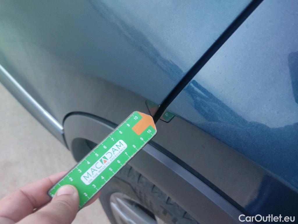  Volkswagen  Tiguan VOLKSWAGEN  / 2020 / 5P / todoterreno R-Line 2.0 TDI 110kW (150CV) DSG #41