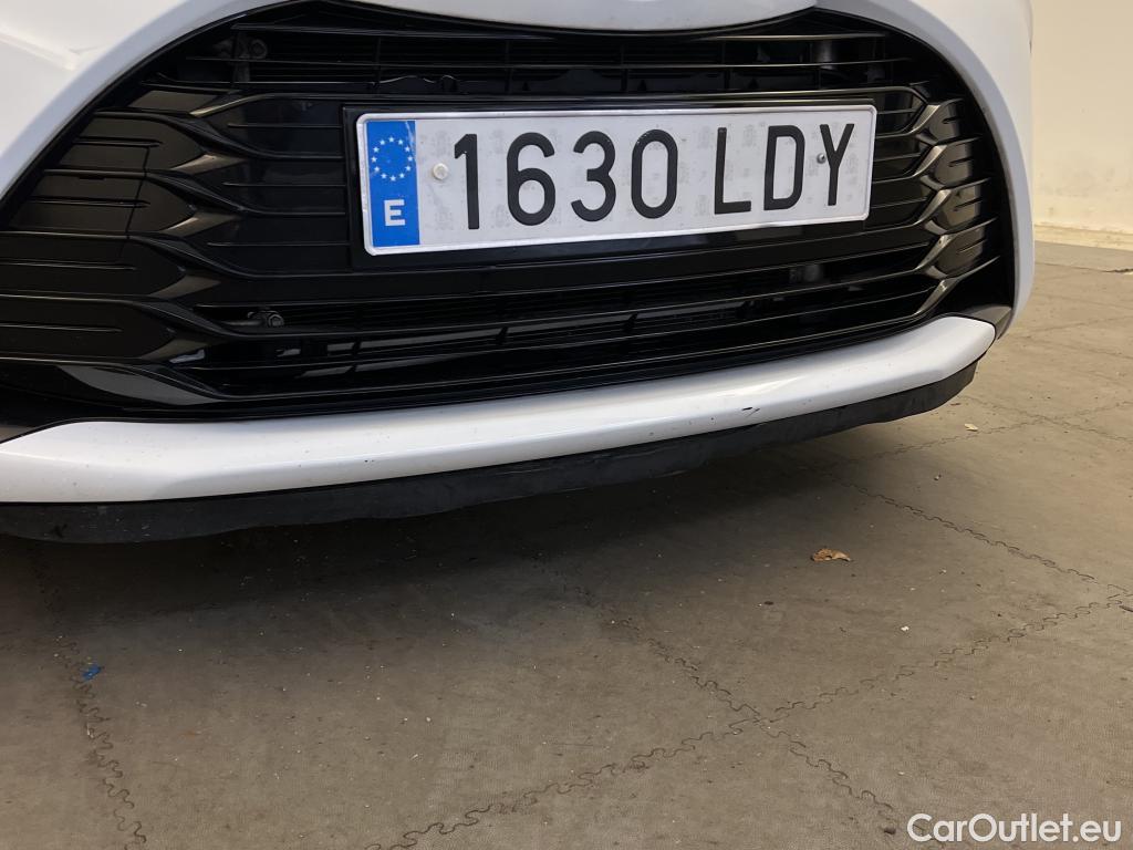  Toyota  Yaris TOYOTA  / 2017 / 5P / berlina con portón 1.5 100H Active #21