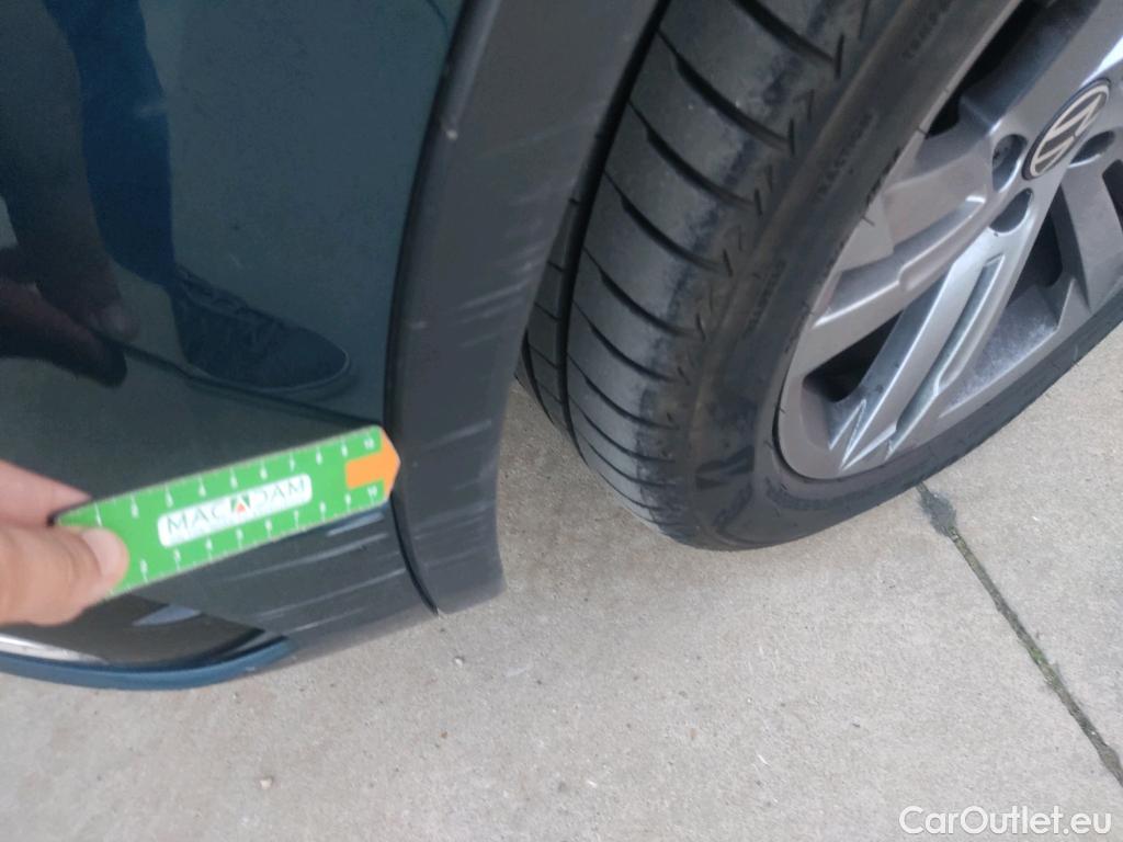  Volkswagen  Tiguan VOLKSWAGEN  / 2020 / 5P / todoterreno R-Line 2.0 TDI 110kW (150CV) DSG #31