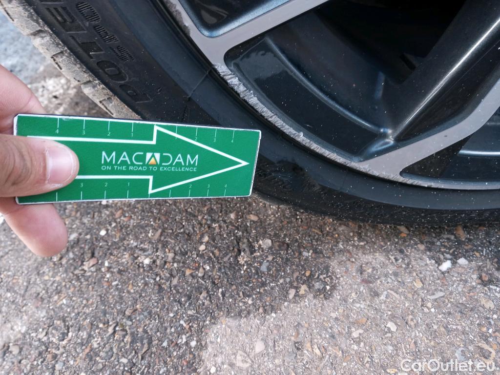  Toyota  Corolla TOYOTA  / 2019 / 5P / berlina con portón 2.0 180H ADVANCE E-CVT #13